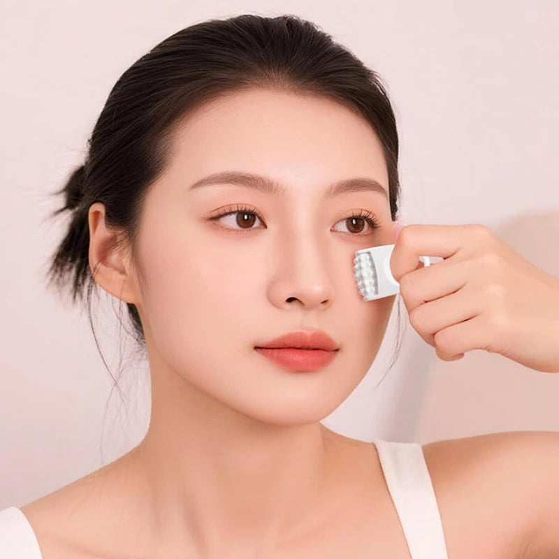 Facial Massage Roller Manual Facial Lifting Massager Rolling Massage Stick Ring Beauty Care Tool Silicone Portable Travel/Home